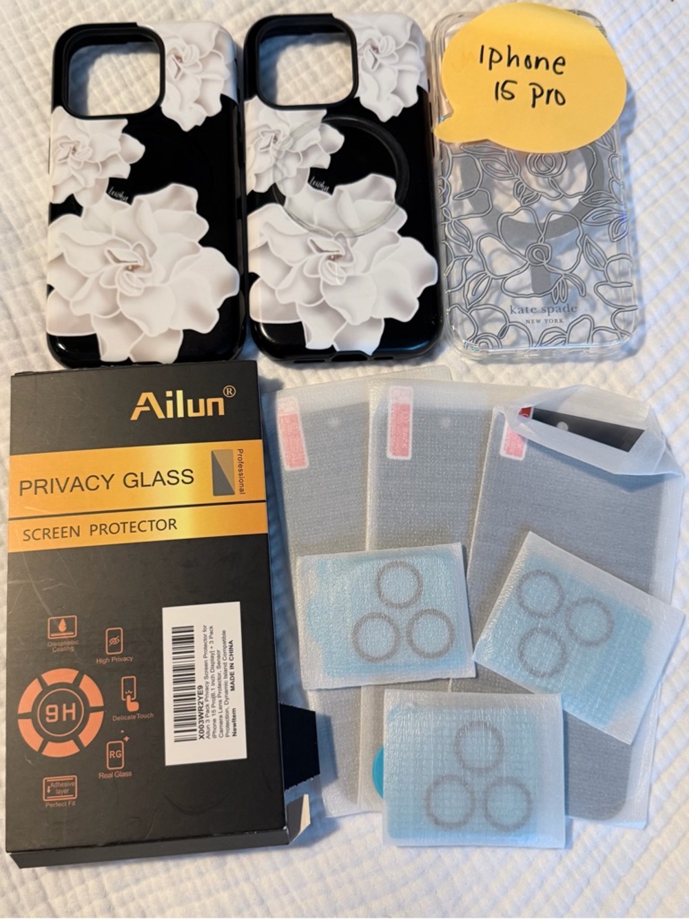 iPhone 15 pro BUNDLE - 2 Leiohu & 1 Kate Spade MagSafe cases plus privacy glass!